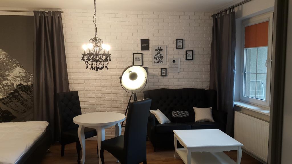 Piekna White Apartment *